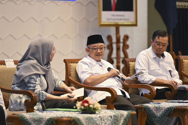 Mendikdasmen Abdul Mu'ti mengumumkan Sistem Penerimaan Murid Baru (SPMB) pada Senin (3/3/2025). Foto: Dok. Kemendikdasmen