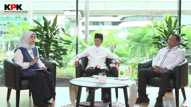 Menteri Agama Nasaruddin Umar dan Wakil Ketua KPK Fitroh Rohcahyanto dalam acara TalkShow Ramadan di Gedung ACLC KPK. Foto: Youtube/KPK RI