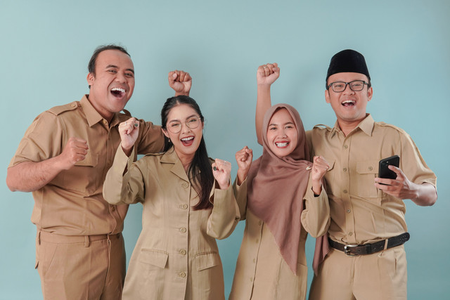 Ilustrasi Guru di Sekolah. Foto: Reezky Pradata/Shutterstock