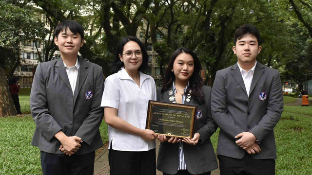 Mahasiswa angkatan 2023 dari Fakultas Hukum (FH) Universitas Pelita Harapan (UPH) yakni Garren Octo Wijaya dan Jason Nicholas Budianto berhasil meraih penghargaan dengan mendapatkan Juara Kedua pada Brown and Mosten International Client Consultation Competition National Rounds (ICCC) 2025 yang diadakan oleh Tarumanagara Young Lawyers English Community (TYLEC) Fakultas Hukum Universitas Tarumanegara pada 8 Februari 2025.