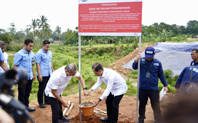 Menko Zulhas dan Menteri LH Kembali Segel Sejumlah Kawasan Bogor.  Foto: Dok. Istimewa