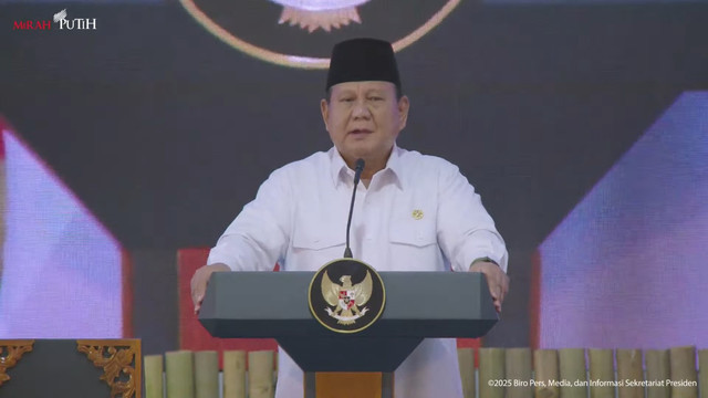 Presiden Prabowo Subianto memberikan sambutan saat menghadiri silaturahmi 
dengan Rektor serta Pimpinan PTN dan PTS di Istana Negara, Jakarta, Kamis (13/3/2025). Foto: YouTube/ Sekretariat Presiden