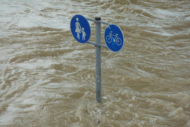 banjir di bekasi (sumber https://pixabay.com/)