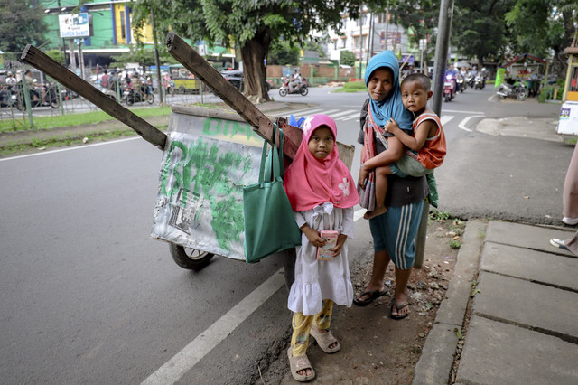 Febri, anak pemulung di Kampung Sumur, Jakarta Timur. Foto: Jamal Ramadhan/kumparan