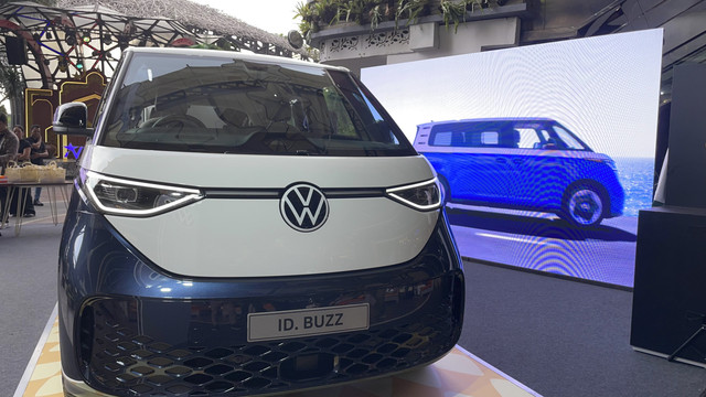 Mobil VW ID. Buzz Long Wheelbase, acara The BUZZ Point 11 - 13 Maret 2025.
 Foto: Trio Bagus Wicaksono/kumparan