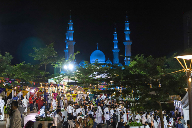 Suasana acara Buka Puasa Bersama 1.000 Anak Yatim di Masjid At-Thohir, Depok, Jawa Barat, Jumat (14/3). Foto: Iqbal Firdaus/kumparan