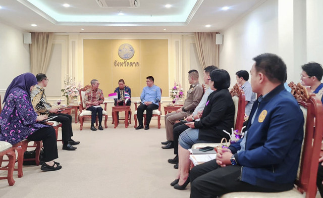 KBRI Bangkok bertemu dengan pemerintah Thailand untuk memulangkan WNI korban TPPO dari Myanmar. Foto: Dok. KBRI Bangkok