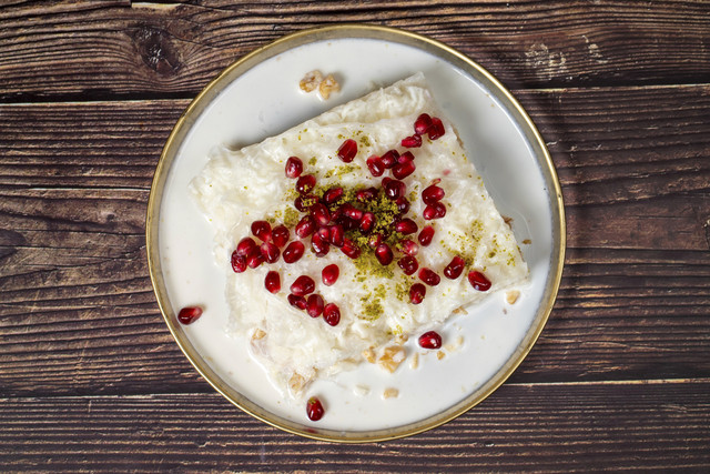 Gullac, dessert khas Ramadan di Turki. Foto: Shutterstock