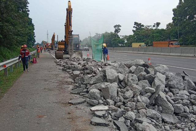 Jalan Tol Jakarta-Cikampek direkonstruksi jelang masa mudik Lebaran. Foto: PT Jasamarga Transjawa Tol.