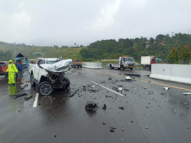 Lakalantas tunggal di Tol Cisumdawu pada Sabtu (15/3) Foto: Dok. Istimewa