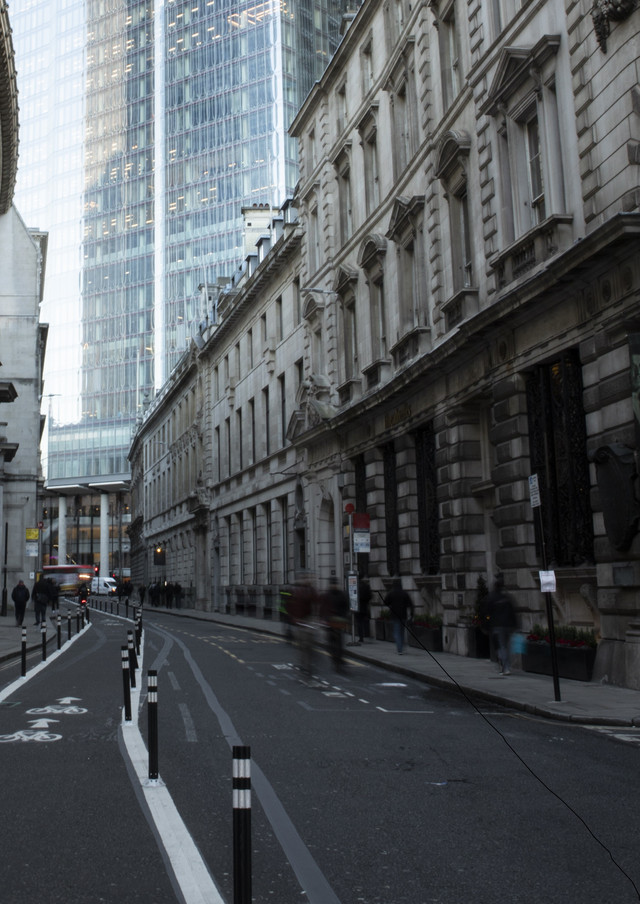 beautiful-london-streets-cityscape (ilustrasi) Image by freepik