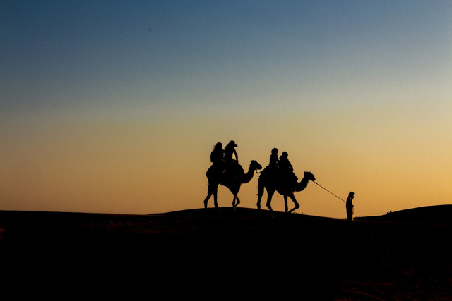 Ilustrasi Contoh Peribahasa Arab dan Maknanya. Foto: Unsplash/Ryan Cheng