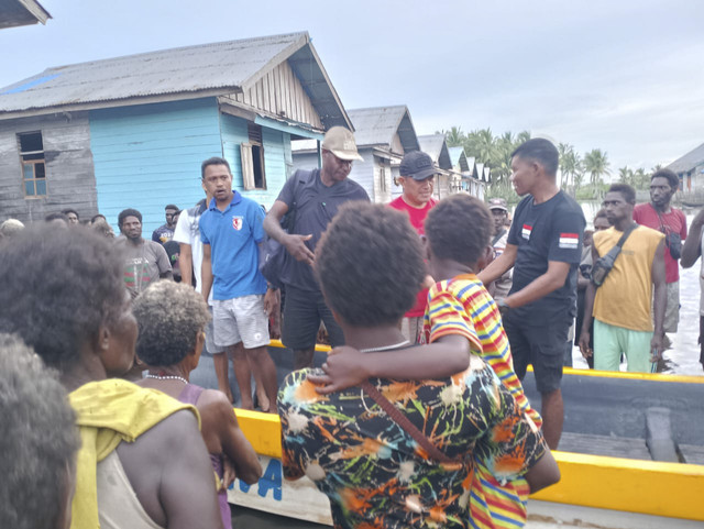 Kemensos mengirimkan bantuan kepada ribuan korban banjir rob di Kabupaten Merauke, Provinsi Papua Selatan. Foto: Dok. Kemensos