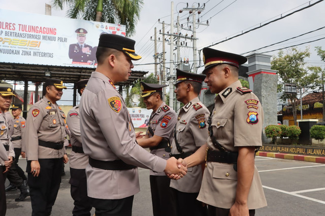 Kapolres Tulungagung Pimpin Sertijab  Kapolsek Tulungagung Kota dan Kasatbinmas