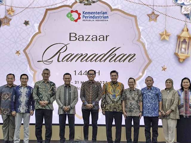 Pembukaan Bazaar Ramadhan di Kemenperin oleh Wakil Menteri Faisol Riza beserta jajarannya, Selasa (18/3/2025). Foto: Najma Ramadhanya/kumparan