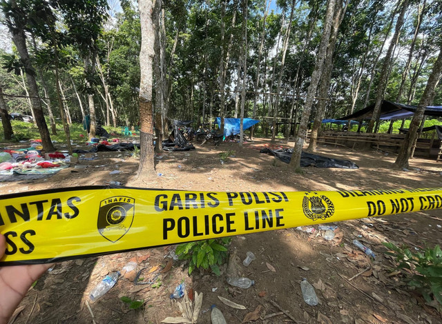 TKP tewasnya tiga polisi saat gerebek judi sabung ayam di Kecamatan Negara Batin, Way Kanan, Lampung. | Foto: Bella Sardio/Lampung Geh