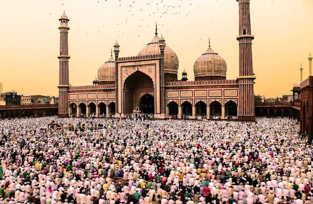 khutbah idul fitri singkat tentang silaturahmi. Foto hanya ilustrasi. Sumber: Pexels 