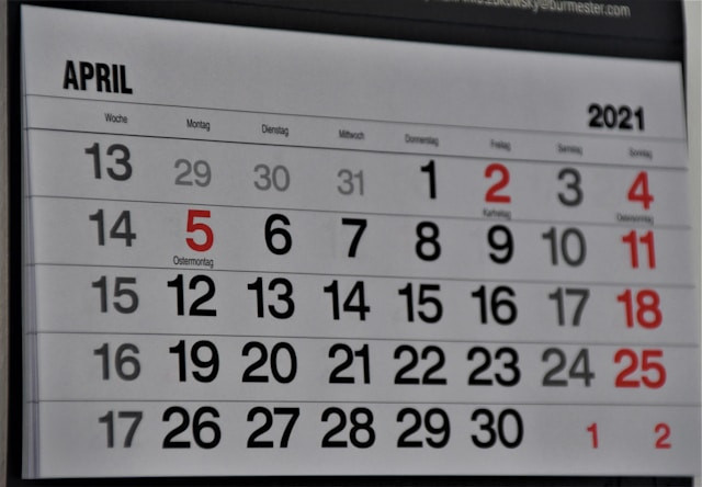 Ilustrasi Kalender Jawa April 2025. Foto: dok. Unsplash/Waldemar