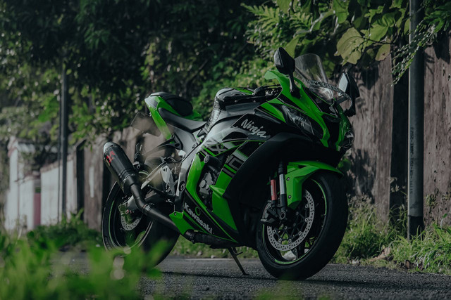 Bengkel Kawasaki Bandung, Foto Hanya Ilustrasi, Bukan Gambar Sebenarnya, Sumber Foto: Pexels/Hebin Antony