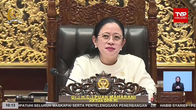 Ketua DPR RI, Puan Maharani dalam rapat Paripurna DPR RI Ke-15 Masa Persidangan II Tahun Sidang 2024-2025. Foto: YouTube/ DPR RI