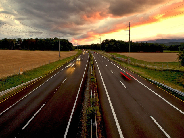 Tarif tol Semarang-Jogja 2025. Foto hanya ilustrasi, bukan tempat yang sebenarnya. Sumber: Pixabay/tookapic