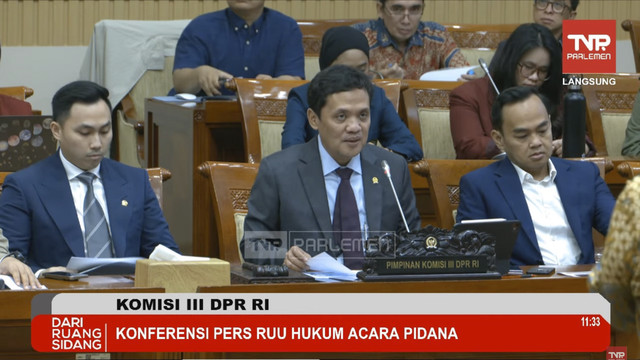 Komisi III DPR menggelar konferensi pers soal revisi KUHAP. Foto: Youtube/ TVR Parlemen