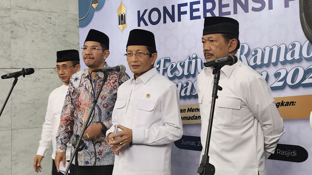 Menteri Agama Nasaruddin Umar dalam konferensi pers Festival Ramadan, di Kantor Kemenag, Jakarta Pusat, Jumat (21/3/2025). Foto: Alya Zahra/kumparan 