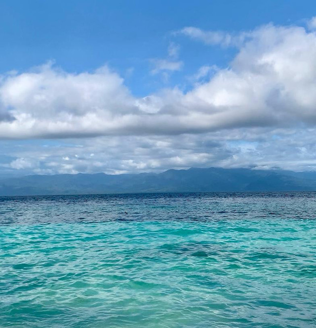 Pesona Pantai Liang, Kecamatan Salahutu, Kabupaten Maluku Tengah, Provinsi Maluku. Foto milik pribadi