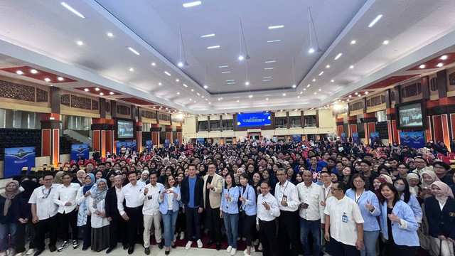 Kuliah Umum bertajuk How to Navigate Real World Challenges and be an Impactful Leader in a World Full Disruptions di Universitas Brawijaya, Senin (17/3). Foto: Nada Meita / kumparan