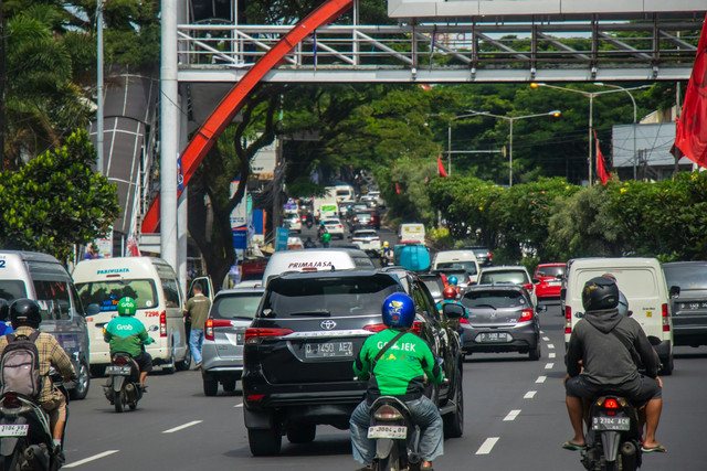 Jadwal dan Titik One Way Tol Jakarta-Cikampek, Foto Hanya Ilustrasi, Bukan Gambar Sebenarnya, Sumber Foto: Unsplash/ Abdul Ridwan