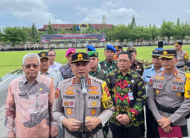 Kapolda Kalbar memberikan keterangan kepada awak media. Foto: Rabiansyah/Hi!Pontianak