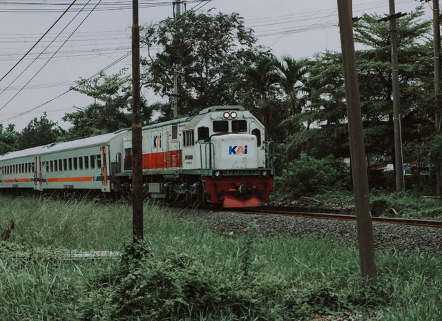 jadwal kereta motis tengah lebaran 2025. Foto Hanya Ilustrasi Bukan Tempat Sebenarnya. Sumber Foto: Unsplash/Muhammad Arief