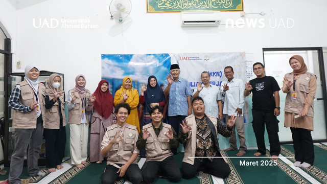 Sosialisasi Seputar Sampah oleh KKN Universitas Ahmad Dahlan (UAD) (Dok. Daffa)