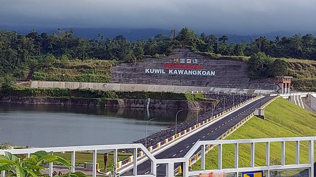 Bendungan Kuwil Kawangkoaan di Kabupaten Minahasa Utara, Sulawesi Utara.