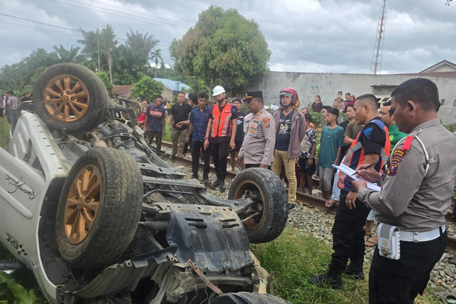 Kecelakaan kereta api vs mobil di Kabupaten Asahan, Sumut, Minggu (23/3/2025). Foto: Polres Asahan