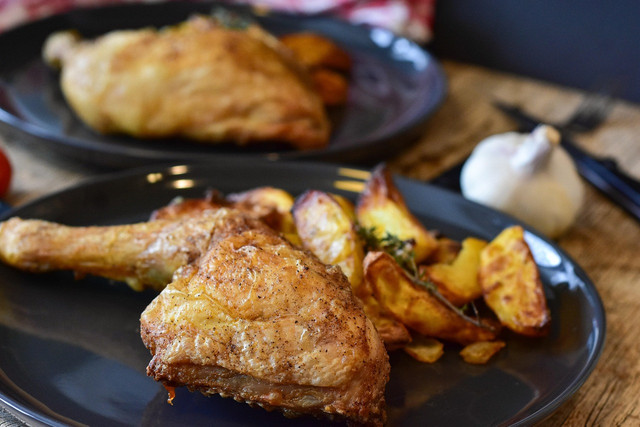 Restoran ayam bebek terkenal di Jawa Tengah. Foto hanya ilustrasi, bukan tempat yang sebenarnya. Sumber: Pixabay/RitaE