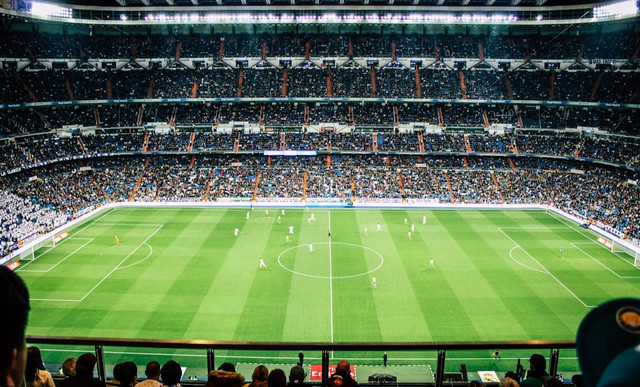 Ilustrasi Link dan Cara Nonton Live Streaming Tottenham vs Southampton Sumber Unsplash/Vienna Reyes