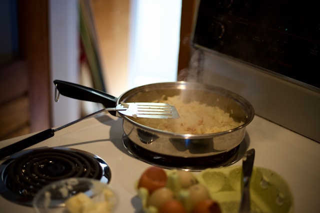 Rekomendasi Panci Listrik Serbaguna Watt Kecil. Foto hanya ilustrasi. Sumber foto: Unsplash/Sarah