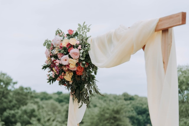 Venue Wedding Jogja Indoor. Foto Hanya Ilustrasi, Bukan Sebenarnya. Sumber Foto: Unsplash.com/Samantha Gades