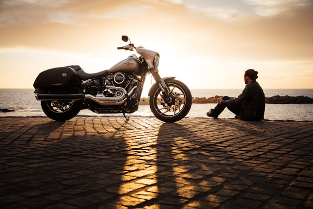 Ilustrasi Syarat Cabut Berkas Motor. Sumber: Unsplash/HarleyDavidson