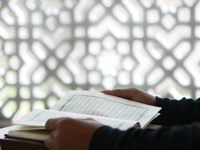 Ilustrasi untuk Hukum Puasa Syawal Digabung Senin Kamis dan Ayyamul Bidh. Sumber: Unsplash/Masjid Maba