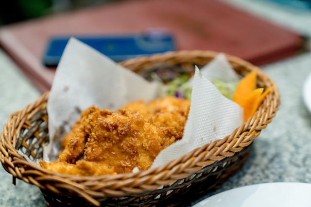 Kuliner Kulon Progo. Foto hanyalah ilustrasi, bukan tempat yang sebenarnya. Sumber: Unsplash/Frederick Shaw