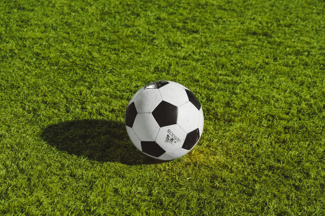 Harga Tiket Manchester United vs ASEAN All Stars. Foto Hanya Ilustrasi, Bukan Sebenarnya. Sumber Unsplash Wesley Tingey