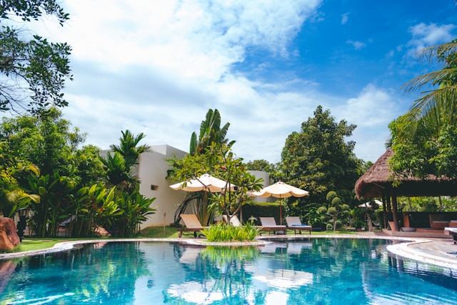 Kolam Renang di Tangerang Selatan. Foto hanya ilustrasi. Sumber foto: Unsplash/Humphrey