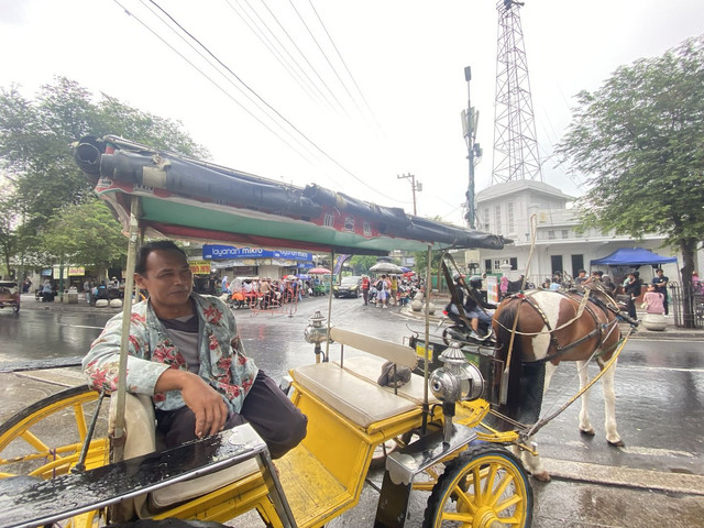 Kusir andong di Kawasan Malioboro, Yogya. Foto: Resti Damayanti/Pandangan Jogja