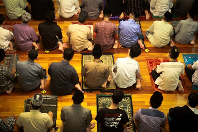 Ilustrasi untuk Tata Cara Shalat Gerhana Bulan. Sumber: Unsplash/Annas Arfnahri