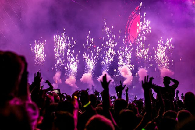 Kapan ENHYPEN konser di Coachella. Foto hanya ilustrasi. Sumber: Pexels