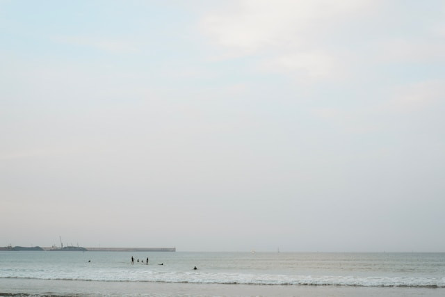 Pantai Midodaren Tulungagung. Foto hanya ilustrasi, bukan tempat sebenarnya. Sumber: unsplash.com/Inés