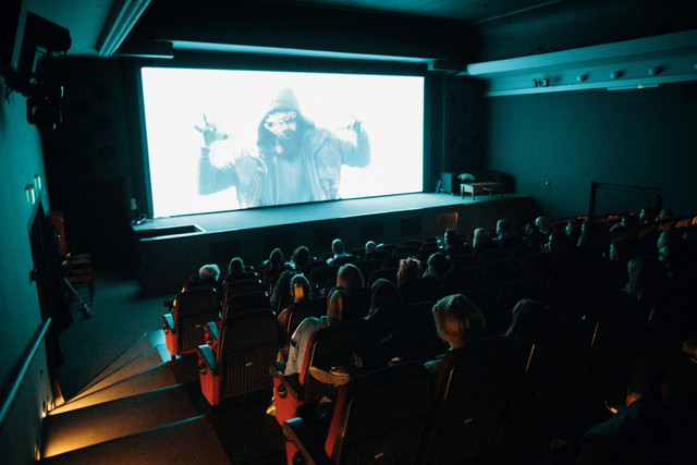 Ilustrasi Pemain film Pembantaian Dukun Santet. Foto: Pexels.com/Bence Szemerey