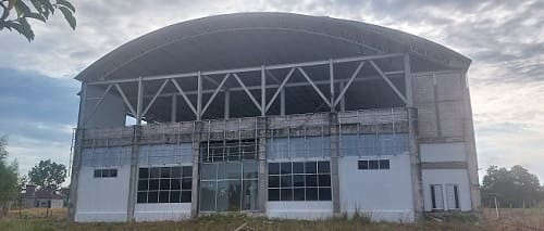 Gedung Olahraga (GOR) Katingan di Jalan Ahmad Yani Komplek Perkantoran Kereng Humbang, Kota Kasongan. (FOTO : Kawit)